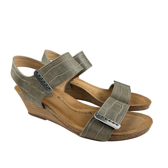 Sofft Women’s Wedge Sandals Size 7.5 M Green Leather Croc Embossed Ankle Strap - Picture 1 of 11